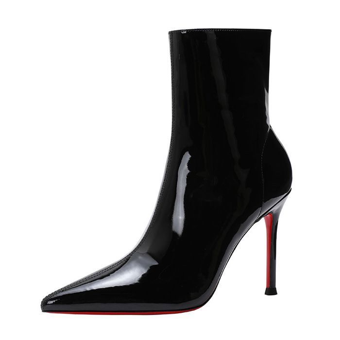 Bottines à Talons Hauts Noires en Vernis à Bout Pointu–Chaussures