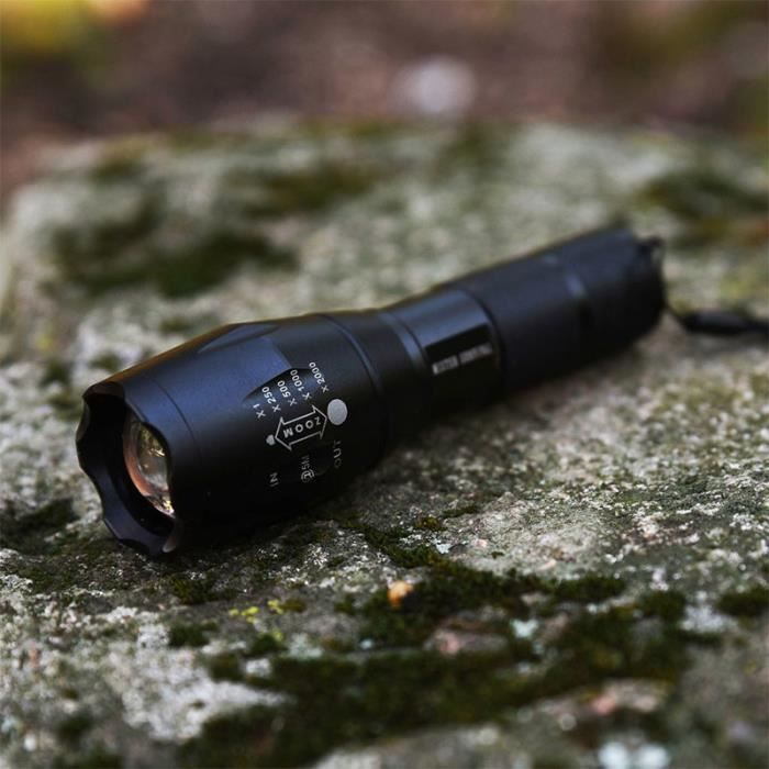 Lampe De Poche Militaire - Lampe De Poche LED - 2000 Lumen - Zoomable 2 Pieces Piles Duracell Incluses
