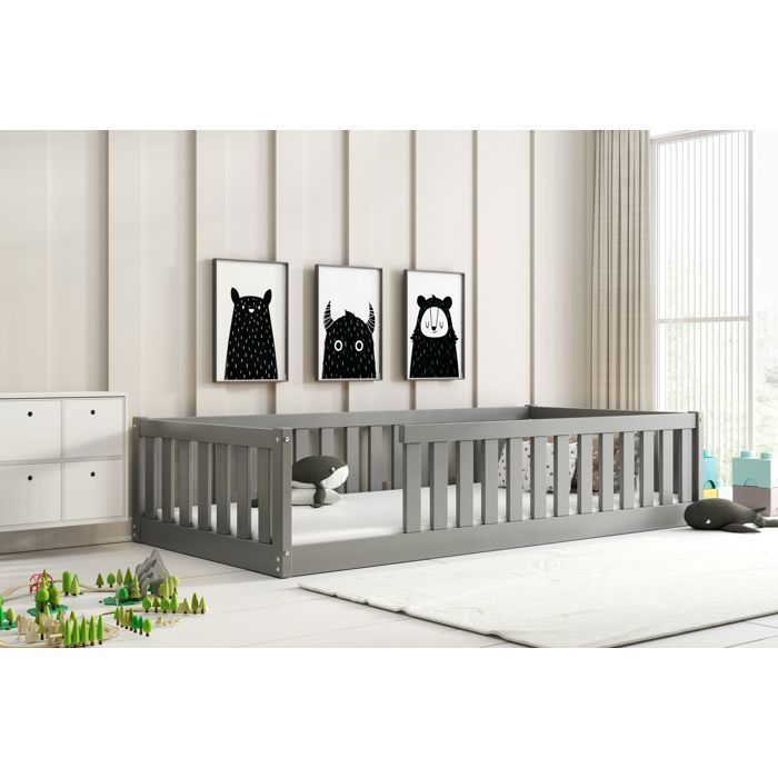 Lit au Sol Enfant 90x190 Bella - Gris - en Bois Massif Pin avec Barrière de Sécurité Anti-chute et Sommier à Lattes - Montessori Lit au Sol Enfant 90x190 Bella - Gris - en Bois Massif Pin avec Barrière de Sécurité Anti-chute et Sommier à Lattes - Montessori