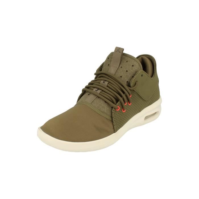 basket classe homme jordan