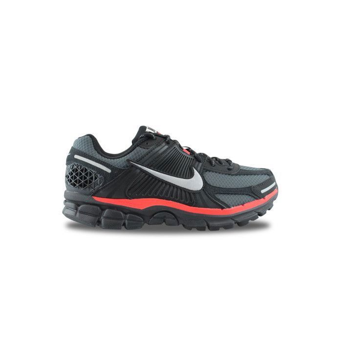 59 Basket Nike Zoom Vomero 5 Noir Hv2527-002
