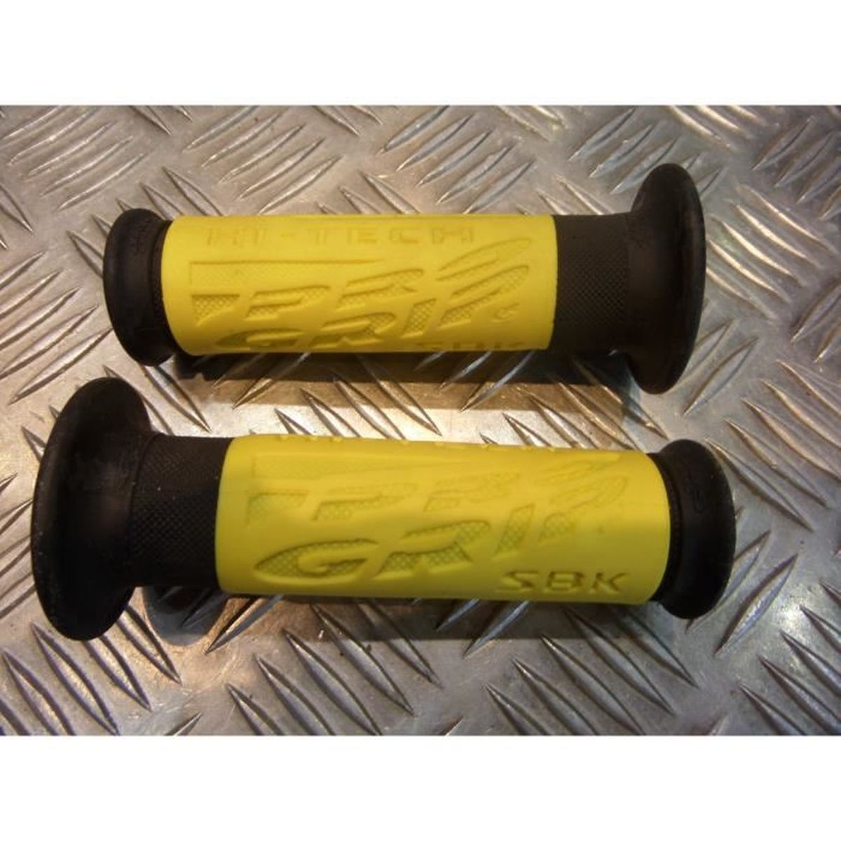 paire poignee revetement caoutchouc guidon 22 mm progrip 716 jaune et noir moto