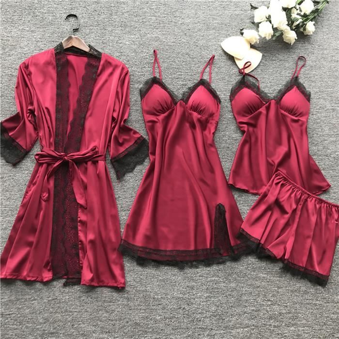 Une robe de nuit top
