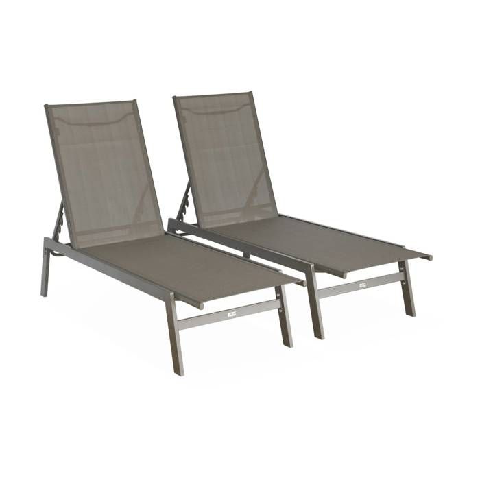 Lot de 2 transats taupe. 5 positions. en textilène et métal. FLORA. L155 x P59 x H106cm Lot de 2 transats taupe. 5 positions. en textilène et métal. FLORA. L155 x P59 x H106cm