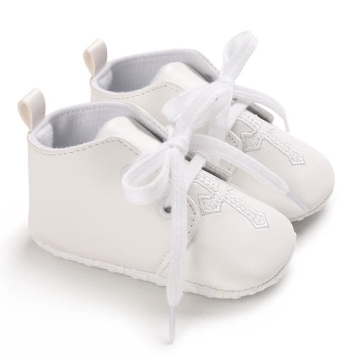 Chaussures de baptême fille blanches à bride Petits Cœurs à 10,99 Chaussures de baptême fille blanches à bride Petits Cœurs à 10,99