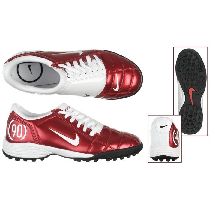 Chaussure de best sale foot nike 90