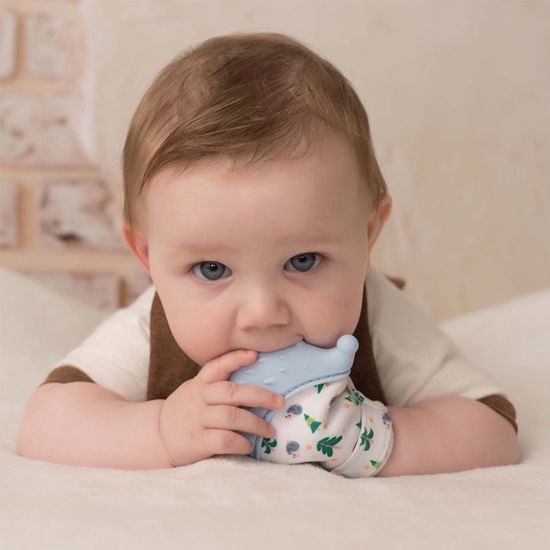 Kompoziciya Arheologicheskiyat Priemam Bebe Qui Se Griffe Le Visage Et Moufle Monteedechatel Fr