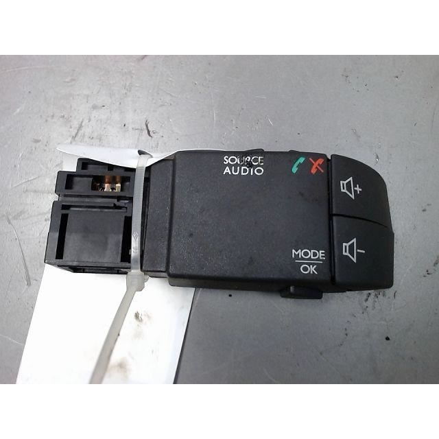 Commande Autoradio D'origine Pour Dacia Logan 2 Phase 1 - Réf. 255522448R - Occasion