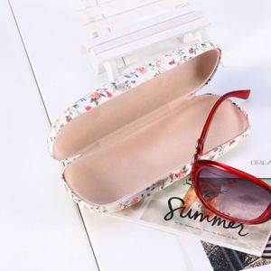 Etui a discount lunette guess