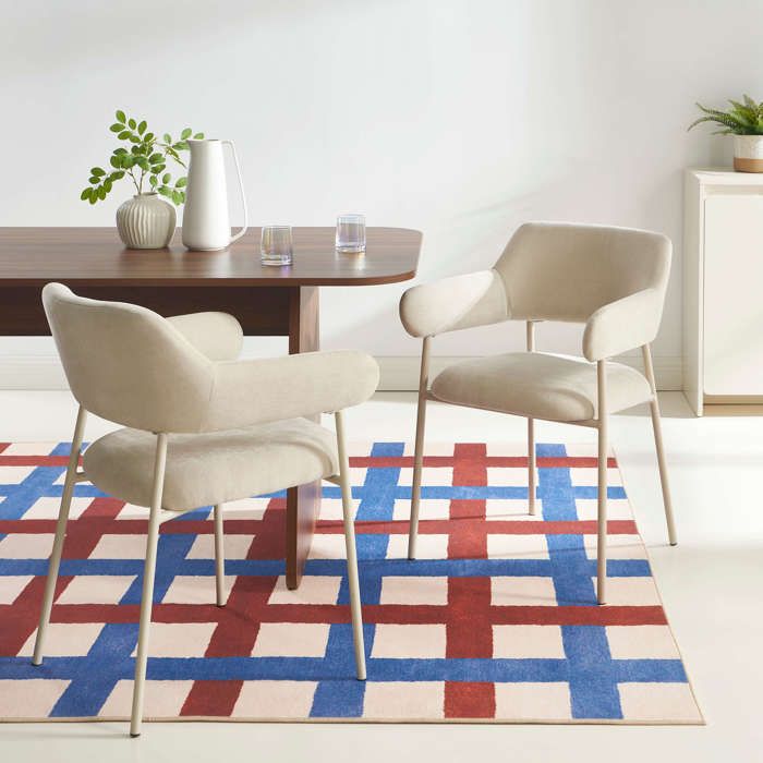 Lot de 2 fauteuils repas IVAN tissu beige glacé pieds métal beige Lot de 2 fauteuils repas IVAN tissu beige glacé pieds métal beige