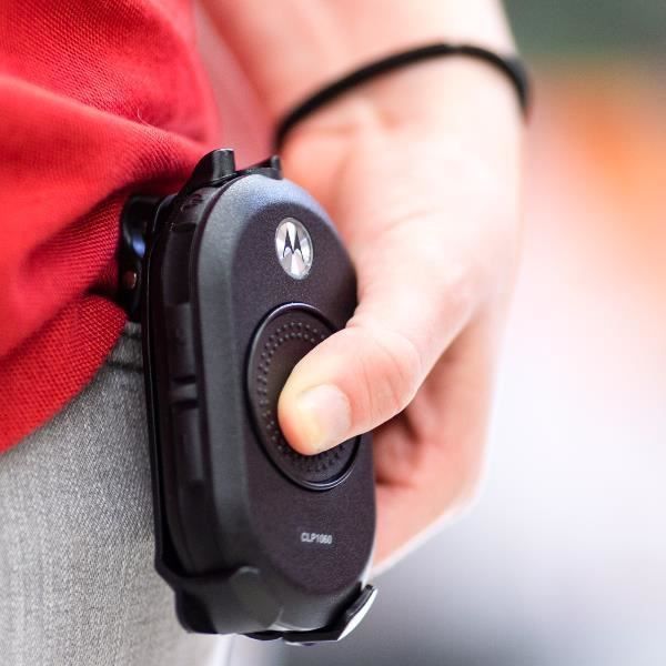 Talkie walkie LPD MOTOROLA Clpe446 Chargeur inclus Casque inclus