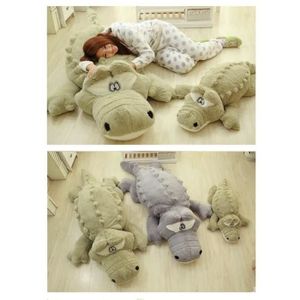 grande peluche crocodile