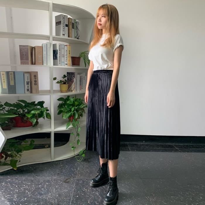 Look jupe 2025 plissée noire hiver