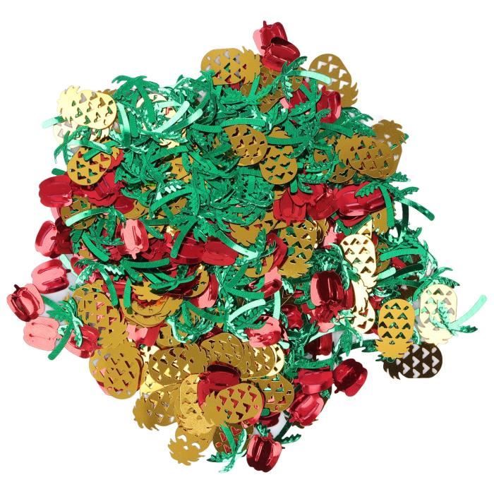 Cône de poper de fête avec confettis isolés sur fond blanc. Concept