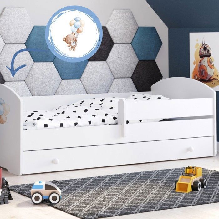 Lit enfant LUK 140 x 70 avec barrière de sécurité tiroir de rangement matelas en mousse et motif ourson