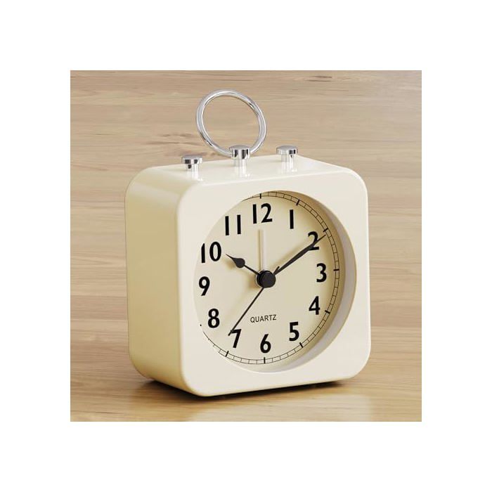 Réveil Matin analogique à Piles – Petit réveil carré en métal au Style rétro Silencieux sans tic-tac avec lumière(Blanc Ivoire)