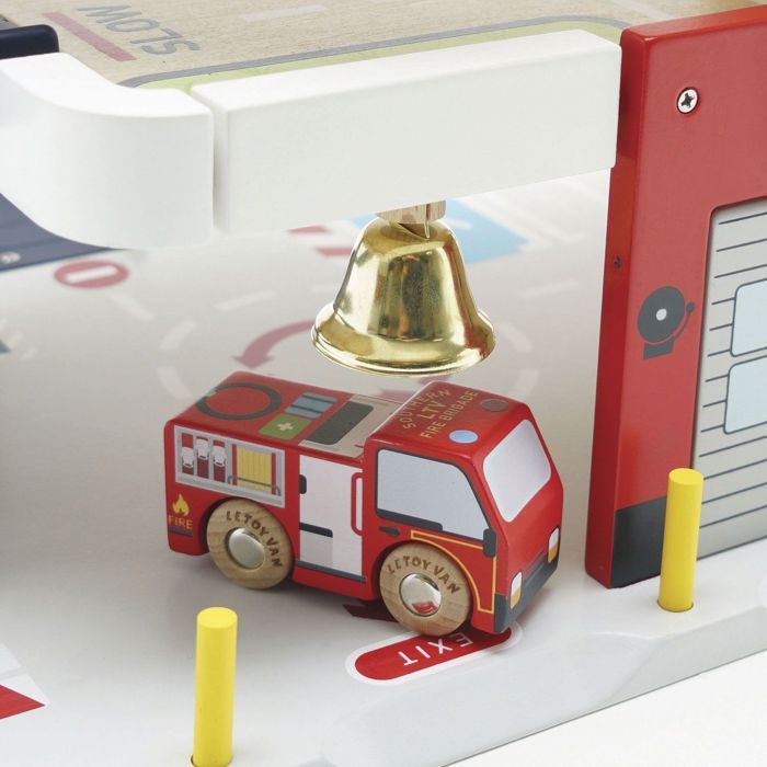 Test du multiaktivitätstisch Le Toy Van PL137 : jeu éducatif et écologique Test du multiaktivitätstisch Le Toy Van PL137 : jeu éducatif et écologique