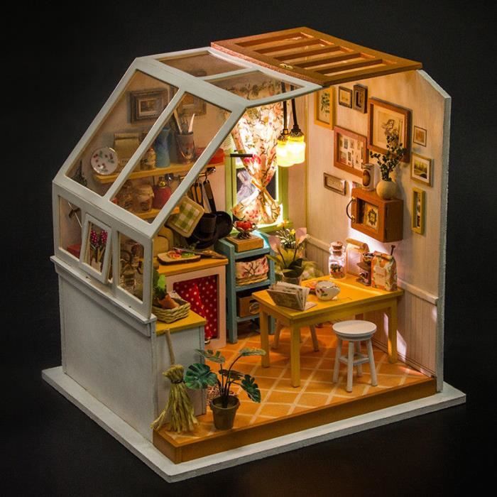Maison de poupées miniature LYON et Co Vêtements Peg Box 