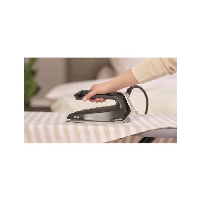 Fer à Repasser Braun CareStyle 5 - 2400W, Vapeur 150g/min, Semelle FreeGlide 3D, Réservoir 2L Amovible