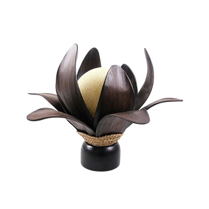 Lampe forme Fleur de Lotus en feuilles de cocotier style exotique.