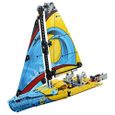 LEGO - ®-Technic Le yacht de compétition - Jeu de Construction - 330 Pièces-2