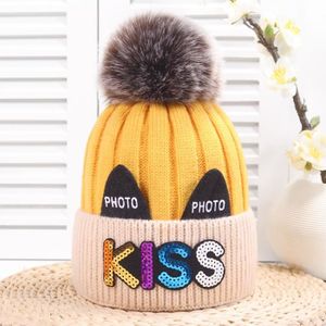 Bonnet avec écharpe intégrée annee 90 Clearance