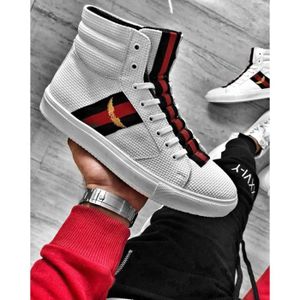 chaussure montante blanche
