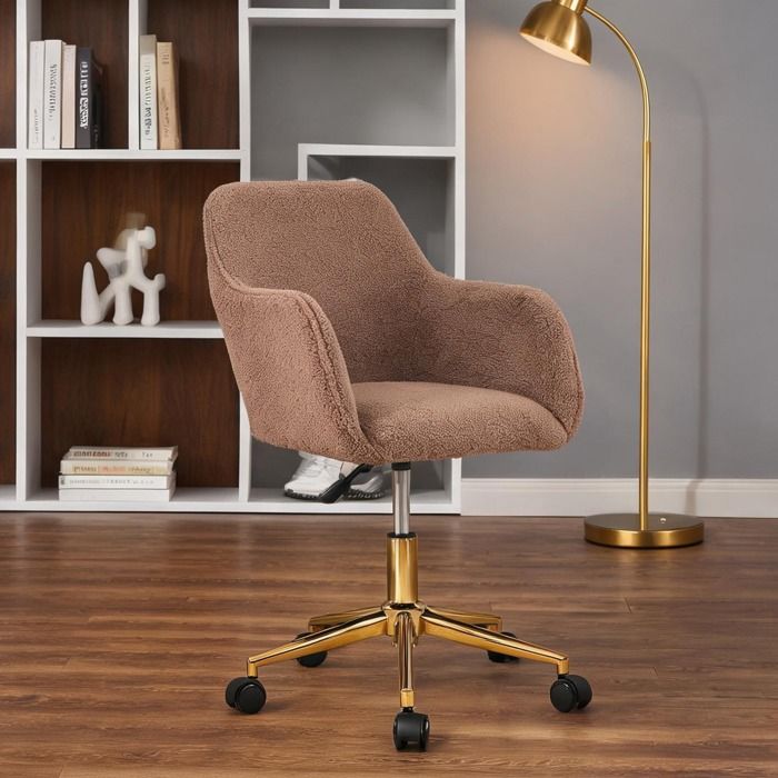 Fauteuil de bureau pivotant en tissu teddy marron réglable en hauteur base dorée