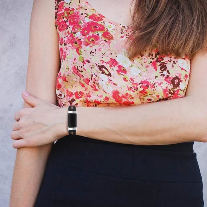 Bracelet compatible avec Fitbit Charge 5, bracelet fin de rechange en cuir  creux pour femmes et filles pour Charge 5 Noir - Cdiscount Téléphonie