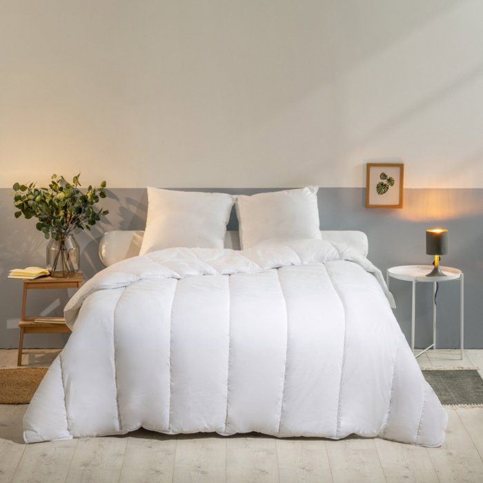 BLEU CALIN Couette 240x260cm L'Anti acariens - Traitement Sanitized® Anti bactérien et anti odeurs - Chaude
