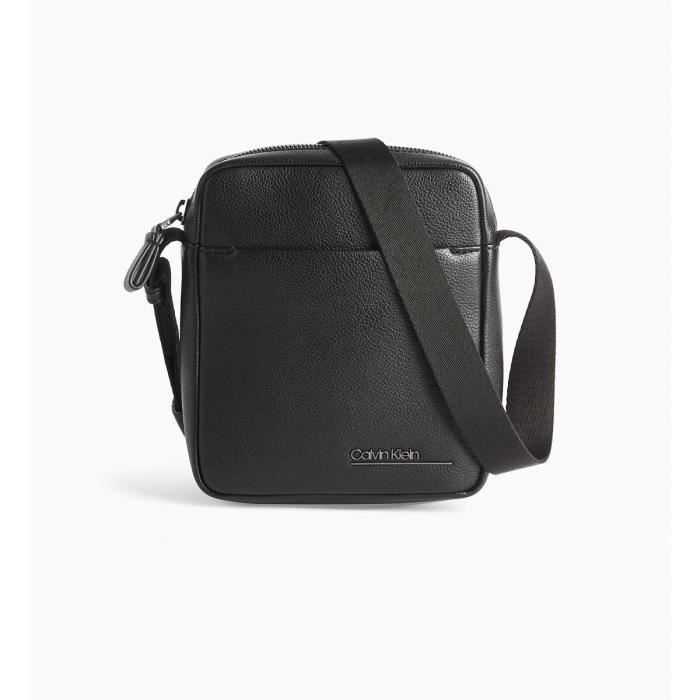 Grande sacoche hotsell calvin klein