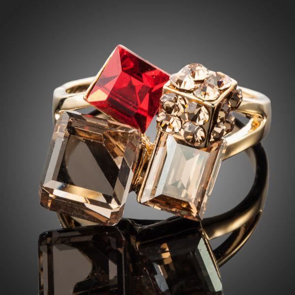 bague cube t56 plaqué or et cristaux modele swarovski elements