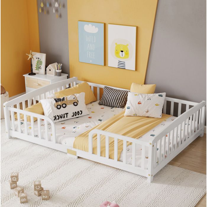 COVREO Lit au sol enfant 140 x 200 cm avec barrières de sécurité accès central pin massif et blanc