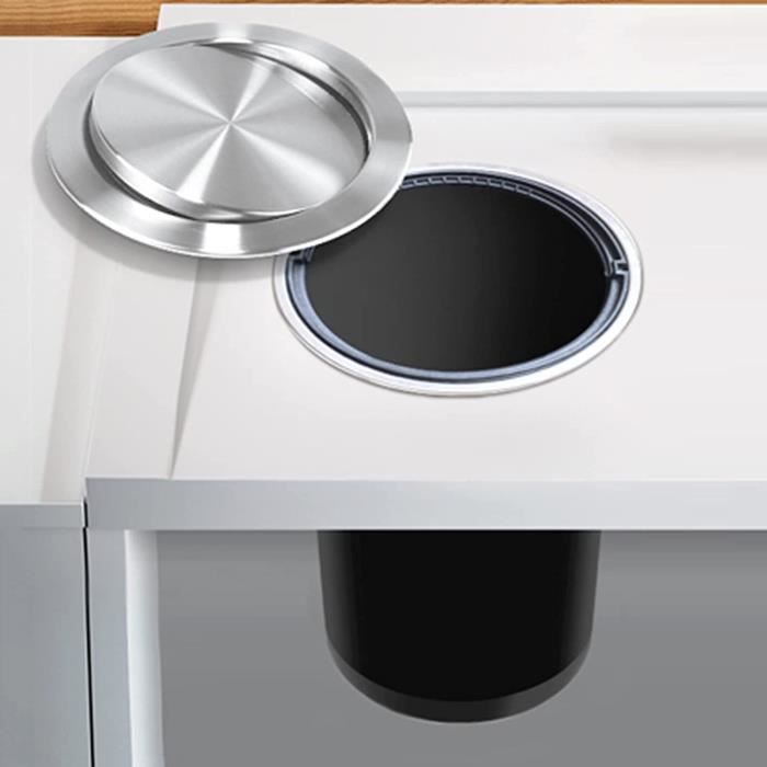 Poubelle intégrée dans Le comptoir de la Cuisine à Domicile, Poubelle