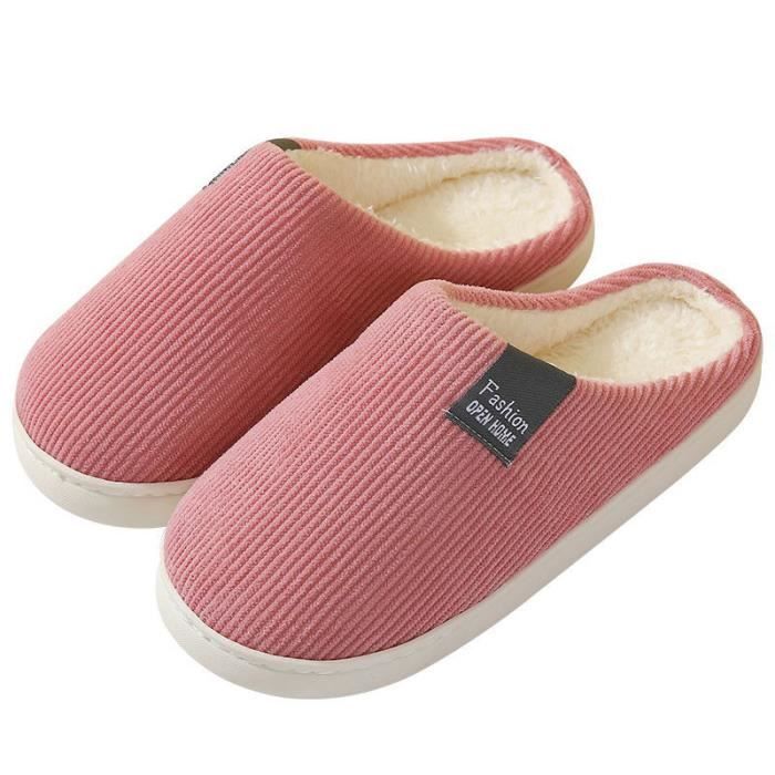 Pantoufles chaudes sales et confortables