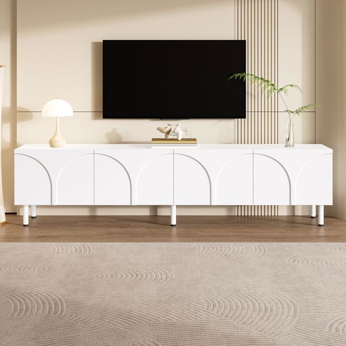 Meuble TV à quatre portes lignes courbes en 3D deux compartiments de rangement pieds métalliques meuble bas de salon blanc