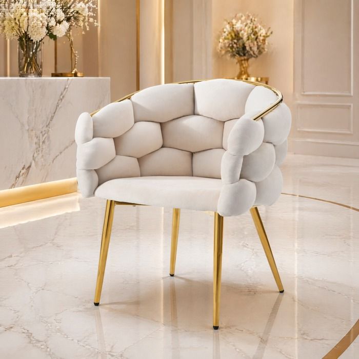Chaise beige 50 x 47 x 80 cm accoudoirs dossier enveloppant pieds métal doré assise rembourrée