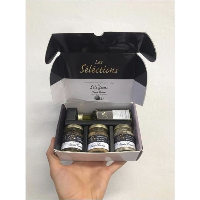 Coffret cadeau de 4 produits, à la truffe (Huile, Sauce, crème de cépes et Creme de parmesan)