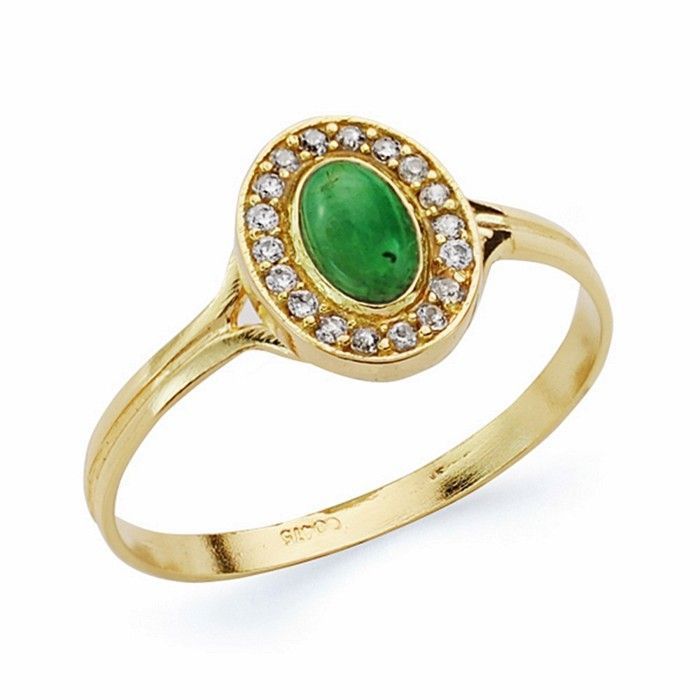 Bague en or 18 carats avec une pierre verte ovale de 9 mm
