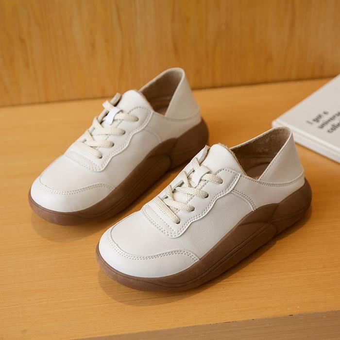 Chaussures blanches d contract es semelles paisses pour