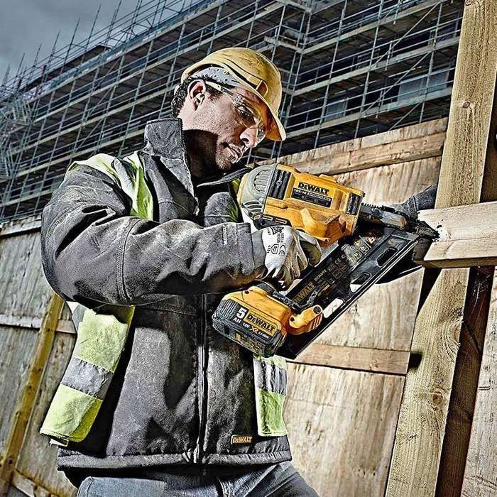Dewalt 692 deals