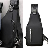 Omabeta sac de poitrine Oxford Sac de poitrine avec trou de chargement USB, sac à bagagerie voyage avec pochette pour cartes S
