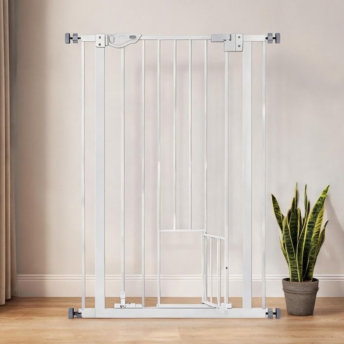 Barrière de sécurité en acier blanc avec porte chat et fermeture automatique extra-haute 104 cm largeur réglable 74-80 cm