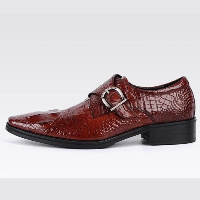 Chaussures en cuir de style britannique pour hommes, chaussures en cuir d' affaires, chaussures décontractées à bout rond pour hommes - Chine Petites chaussures en cuir noir mat et chaussures prix