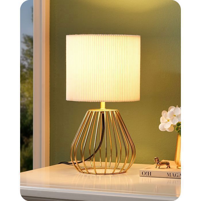 EDISHINE Lampe de Chevet Abat-Jour Plissé Socle Métal 2700 K E14 Ampoule LED 4 W Incluse Blanc Chaud pour Chambre Salon