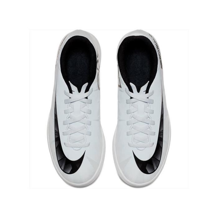 Nike vortex blanche top