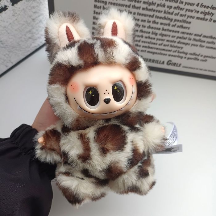 Peluches Labubu Monster Series - Série de modifications - 17 cm - Cadeaux de Noël ou danniversaire idéaux – beige et marron