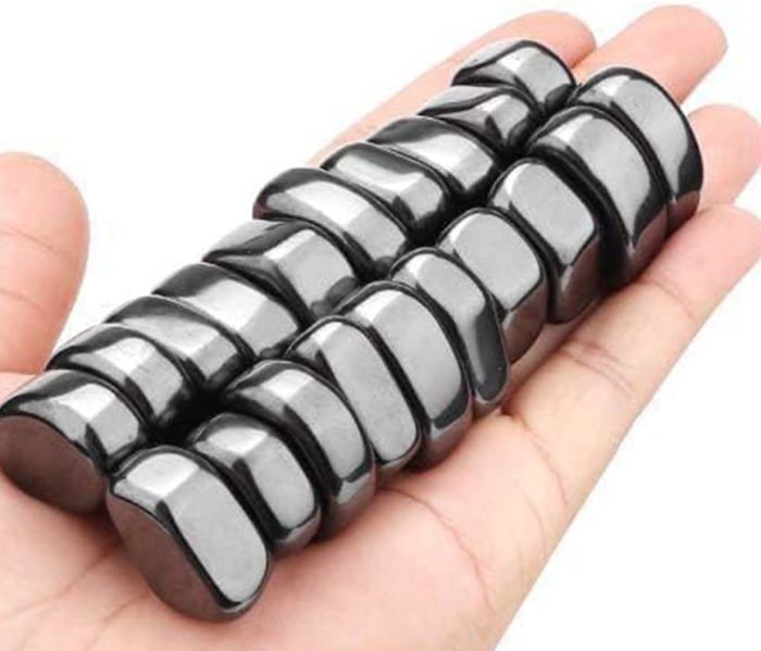 Lot de 40 aimants d'hématite noirs plus grands - Jeu magnétique en grappe - Aimants irréguliers en pierre - Pierres magnétiques - Pour adultes - Mini aimants - Bricolage pour bureau, réfrigérateur