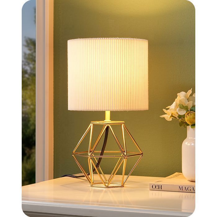 EDISHINE Lampe de Chevet avec Ampoule LED E14 2700K Lumière Abat-jour Ivoire Plissé Base Métallique pour Chambre Salon Hôtel