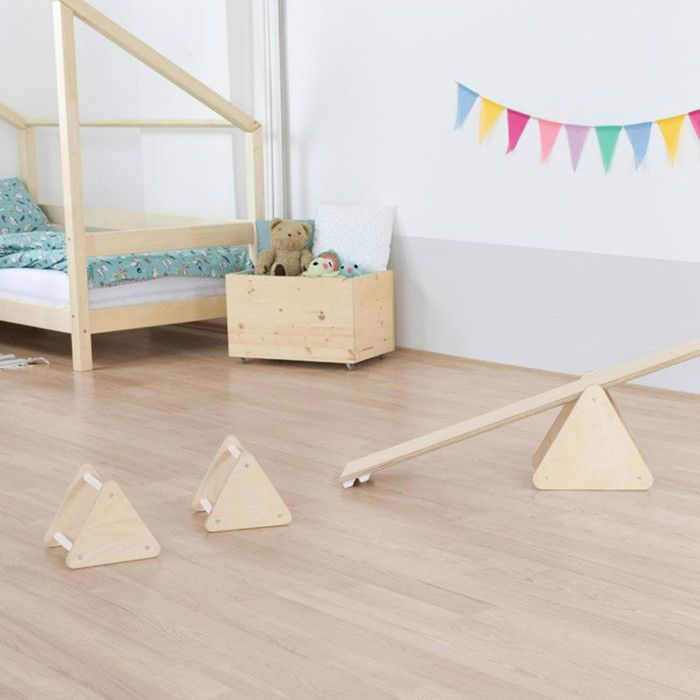 Jeu d'équilibre et motricité Montessori TRIANGLES - couleur bois naturel et blanc